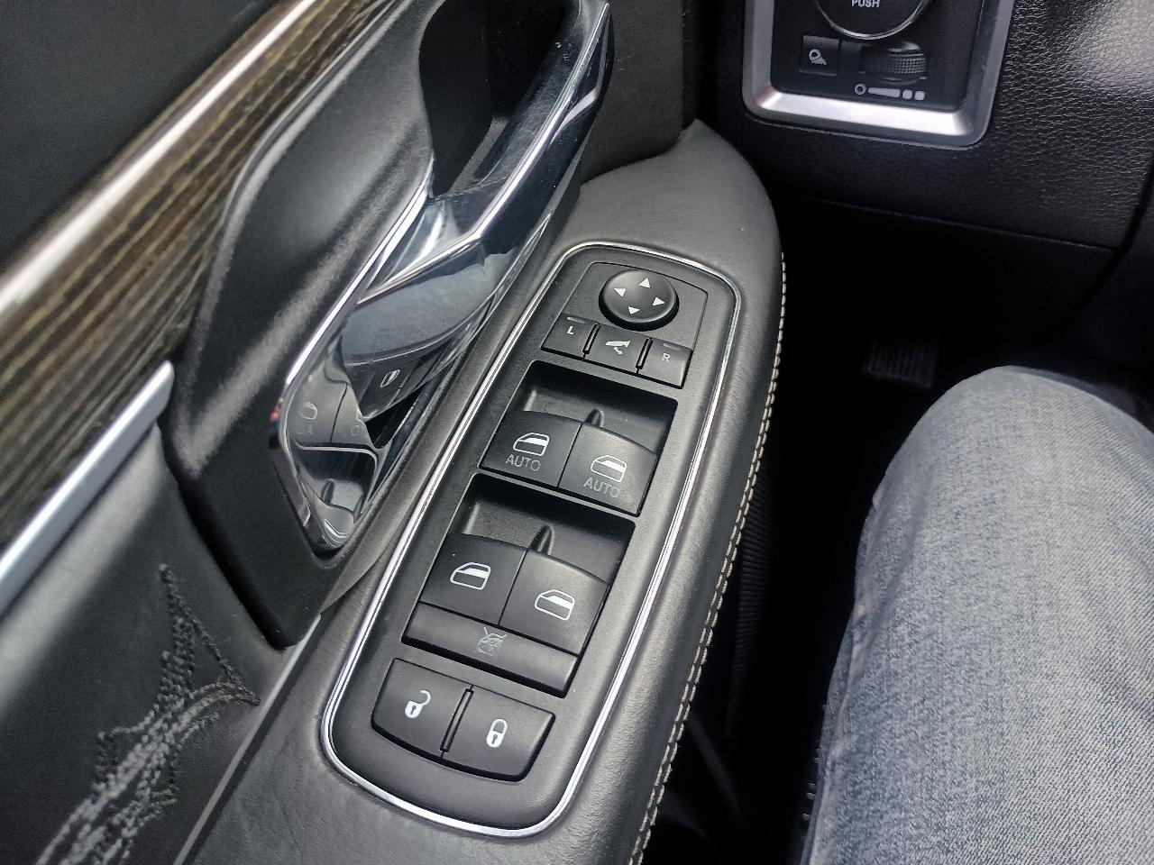 RAM 1500 4WD Crew Cab 140.5" Longhorn Limited 2014