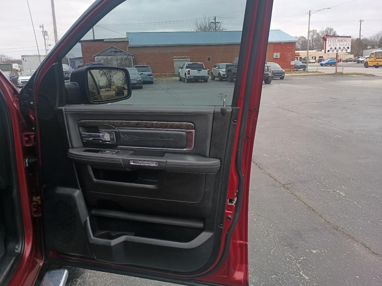 RAM 1500 4WD Crew Cab 140.5" Longhorn Limited 2014