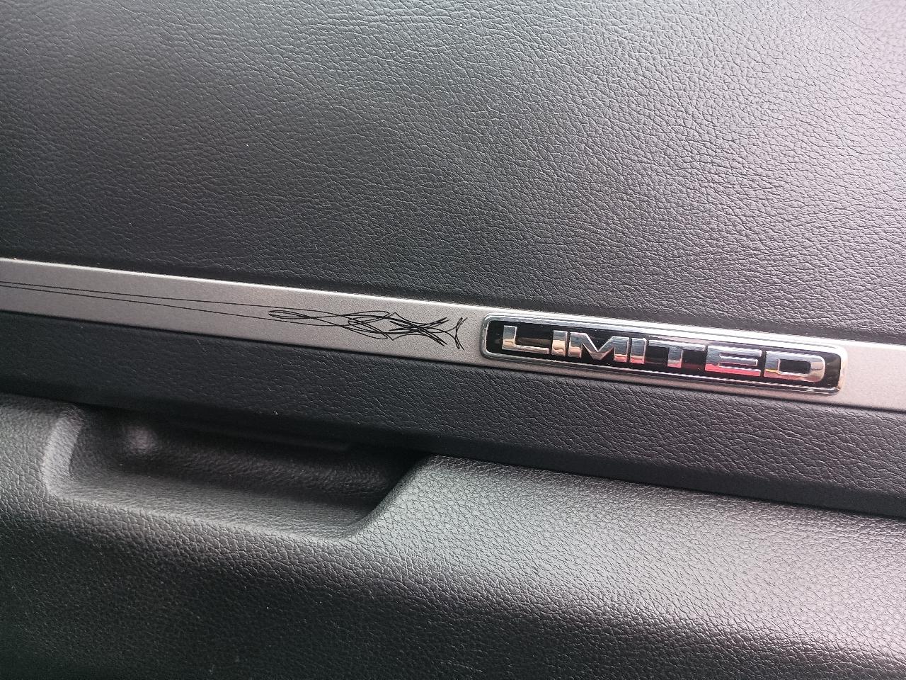 RAM 1500 4WD Crew Cab 140.5" Longhorn Limited 2014