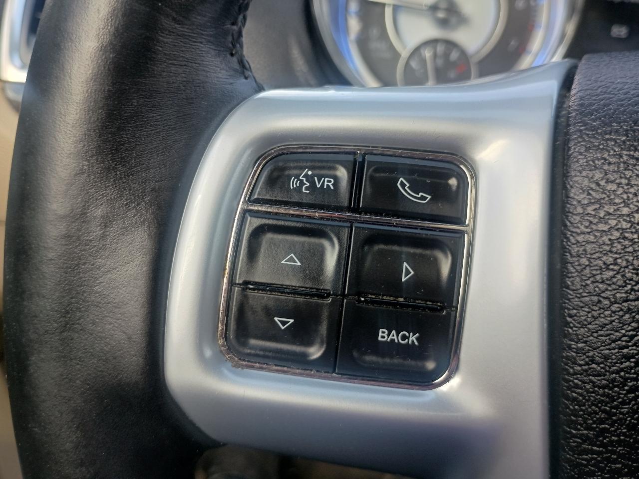 Chrysler 300 4dr Sdn AWD 2014