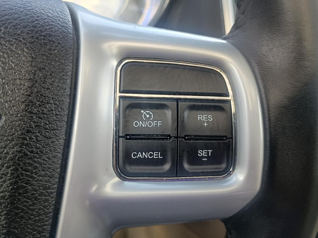 Chrysler 300 4dr Sdn AWD 2014