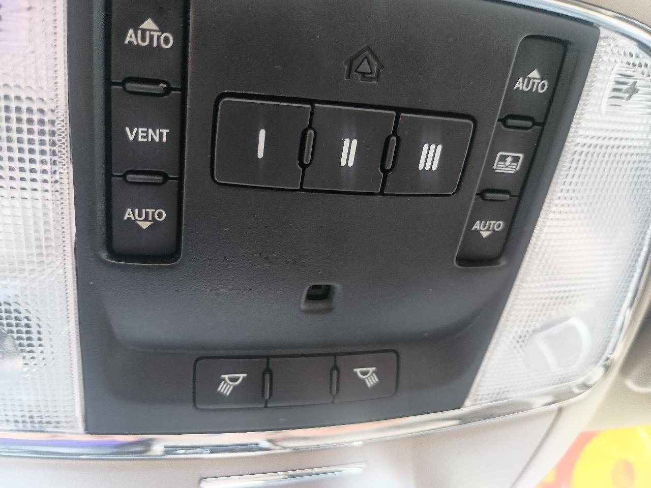 Chrysler 300 4dr Sdn AWD 2014