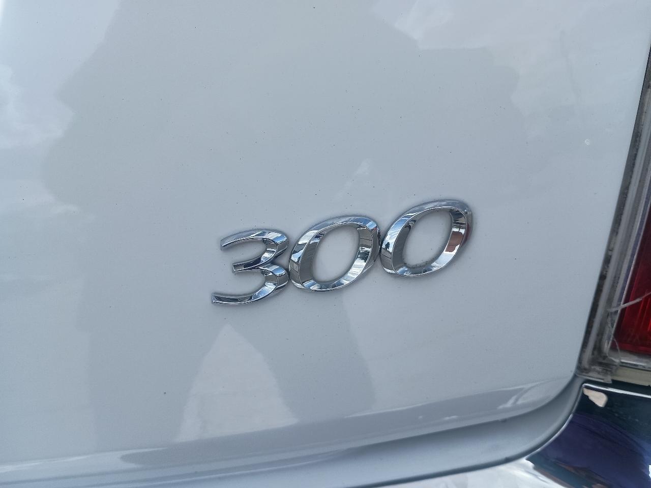 Chrysler 300 4dr Sdn AWD 2014