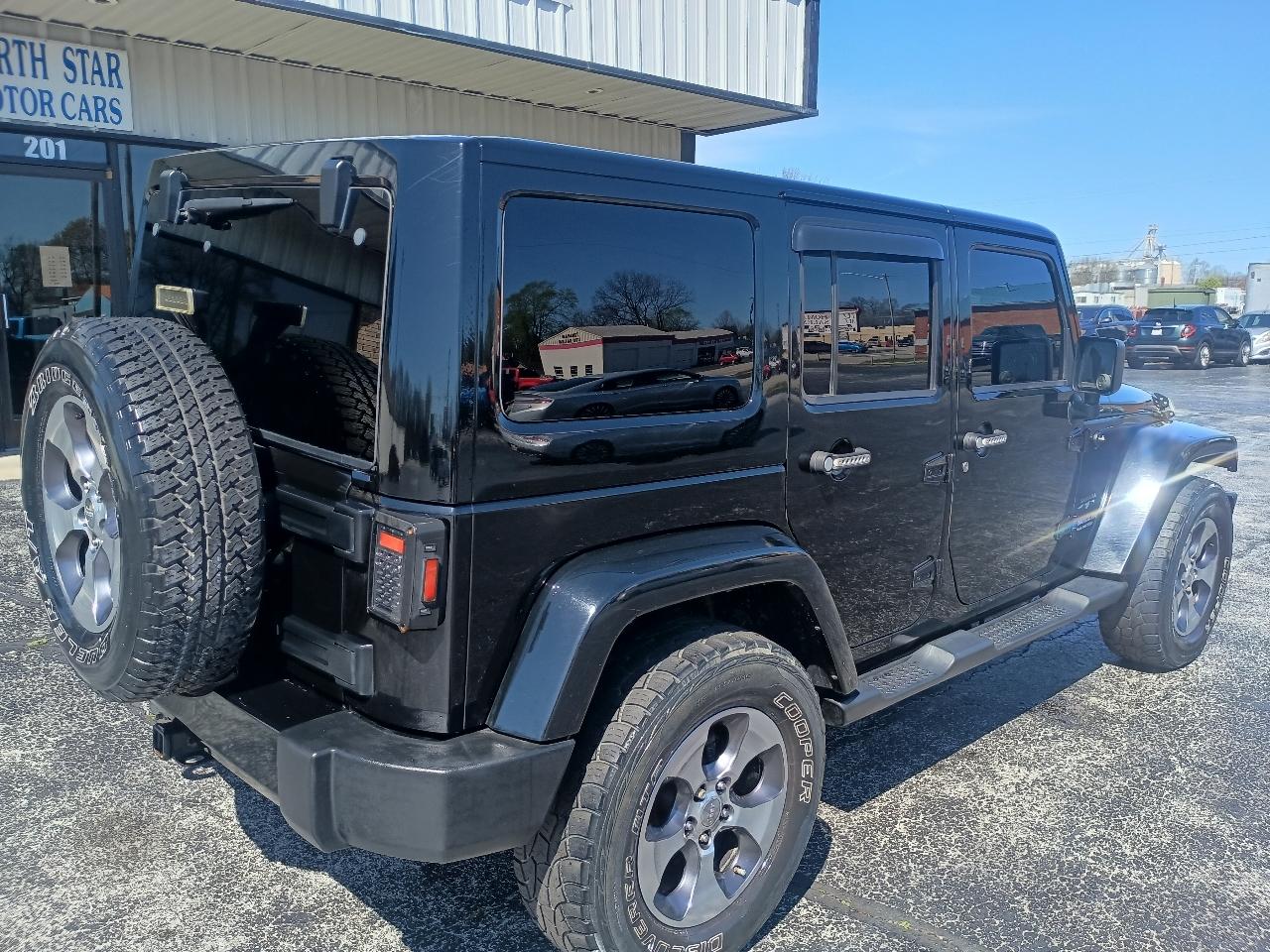 Jeep Wrangler Unlimited 4WD 4dr Sahara 2016
