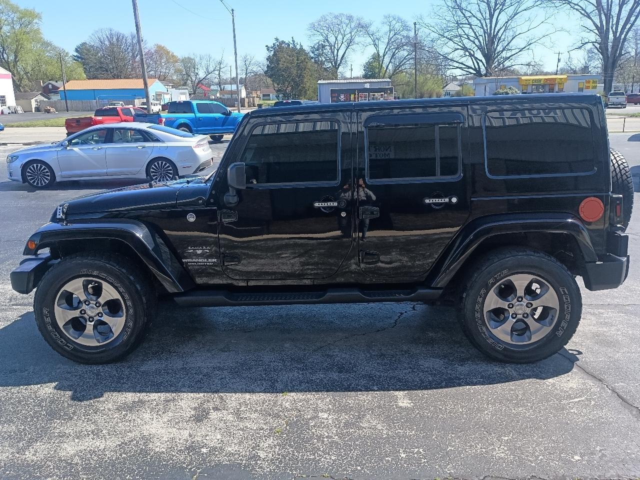 Jeep Wrangler Unlimited 4WD 4dr Sahara 2016