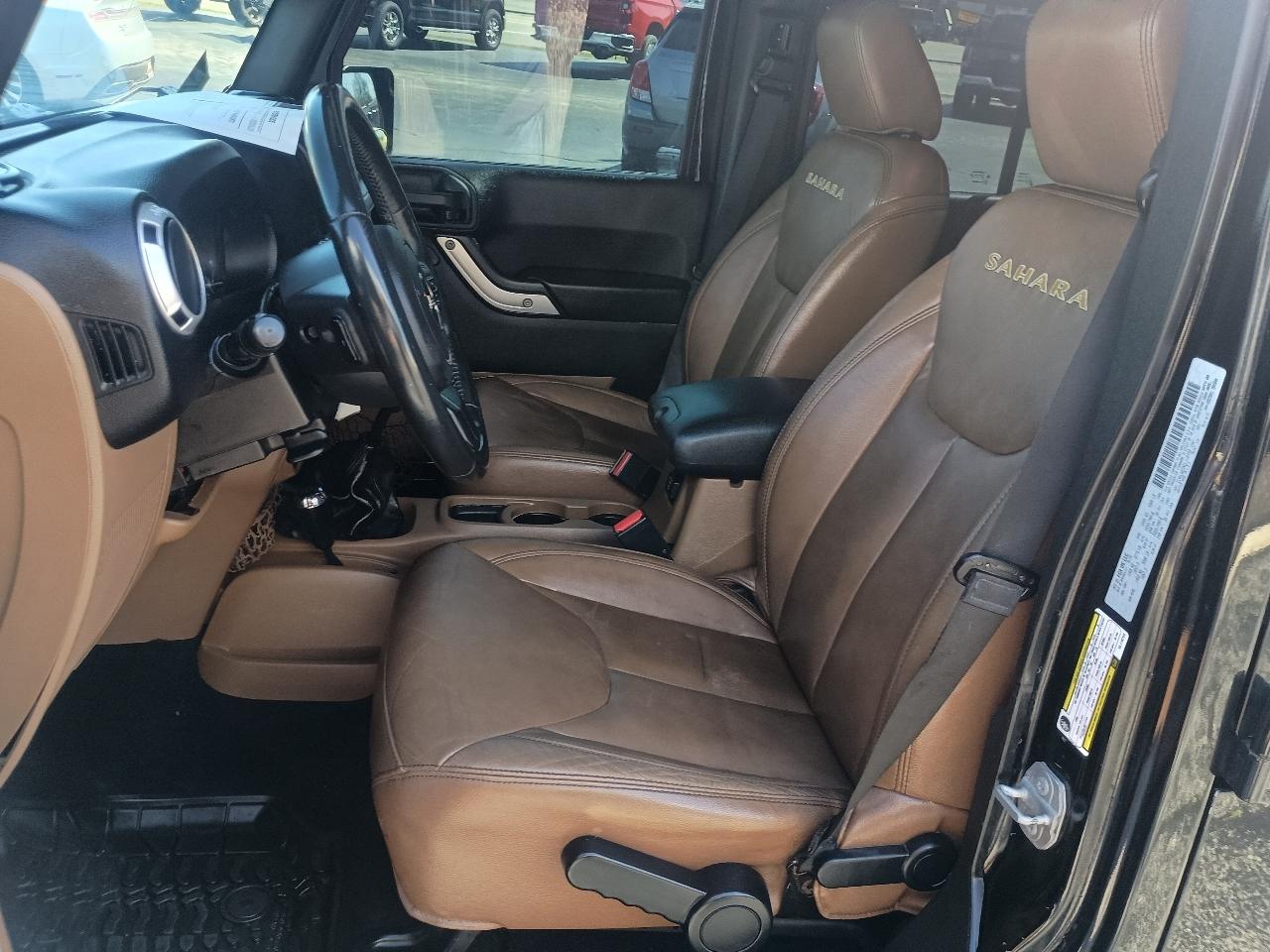 Jeep Wrangler Unlimited 4WD 4dr Sahara 2016