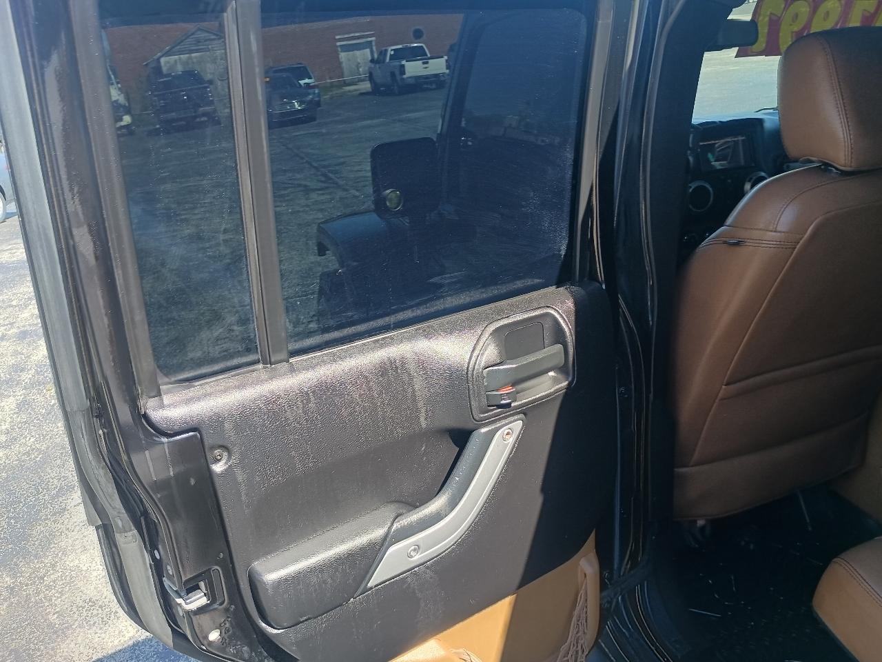 Jeep Wrangler Unlimited 4WD 4dr Sahara 2016