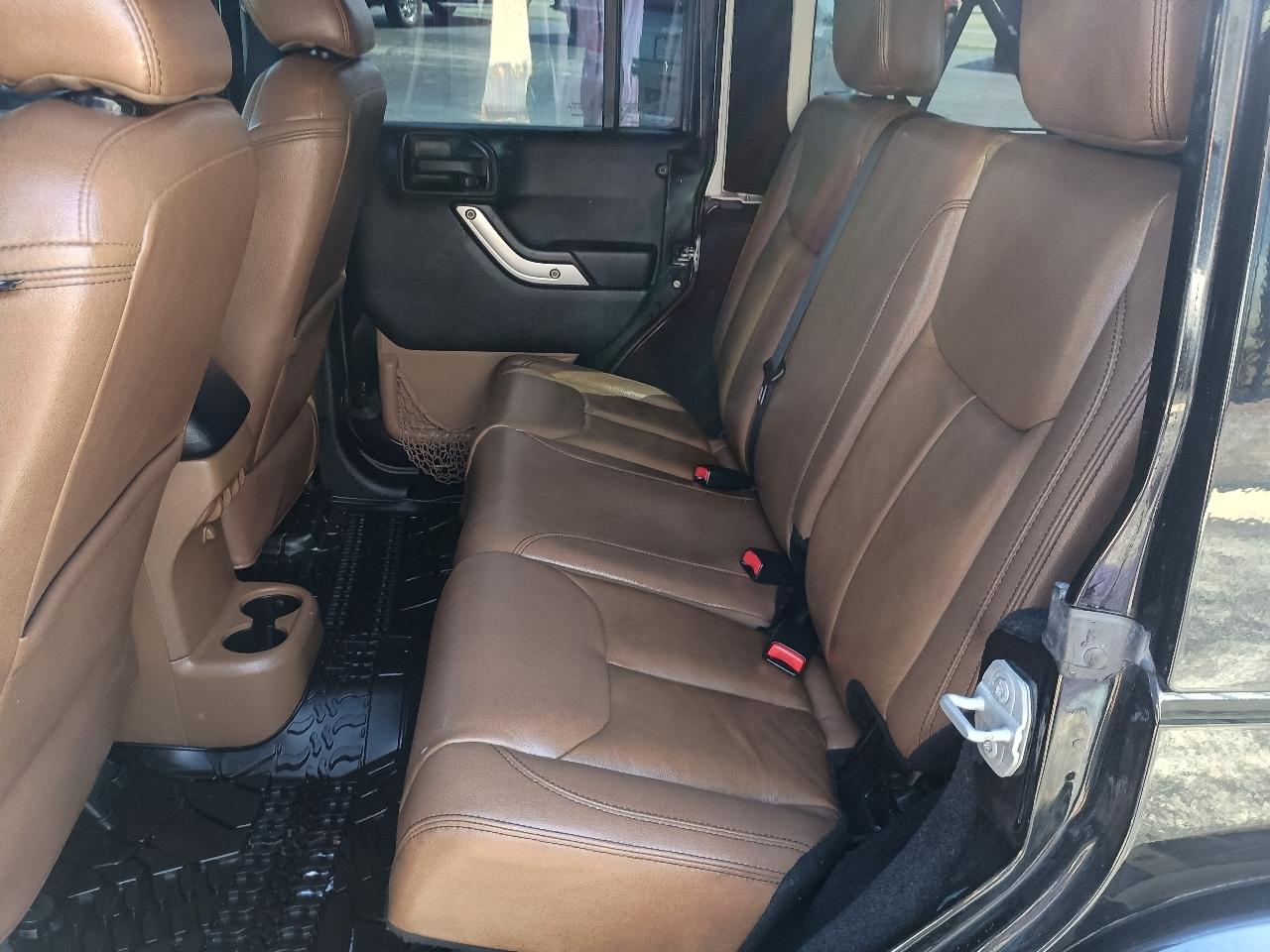 Jeep Wrangler Unlimited 4WD 4dr Sahara 2016