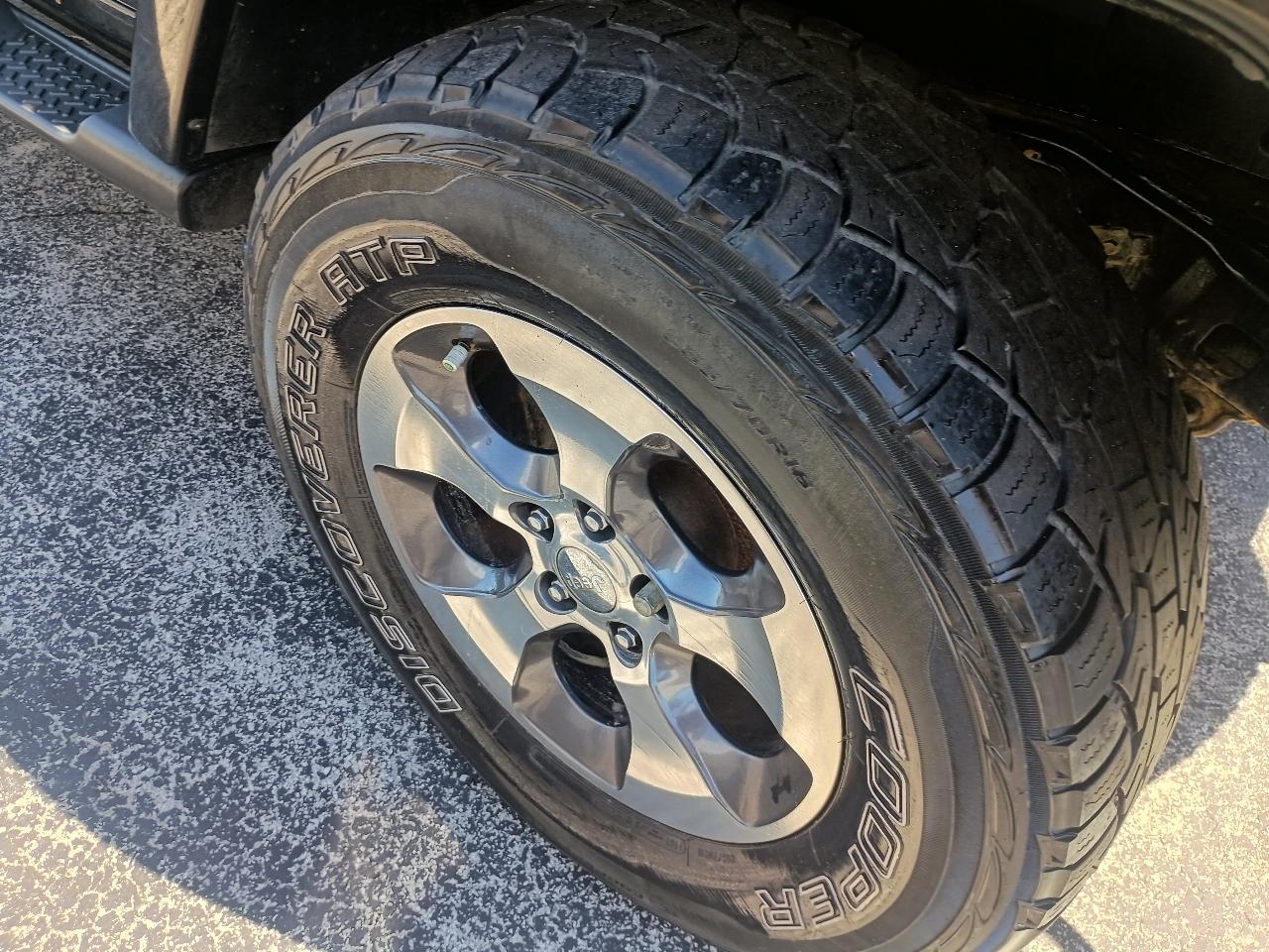 Jeep Wrangler Unlimited 4WD 4dr Sahara 2016