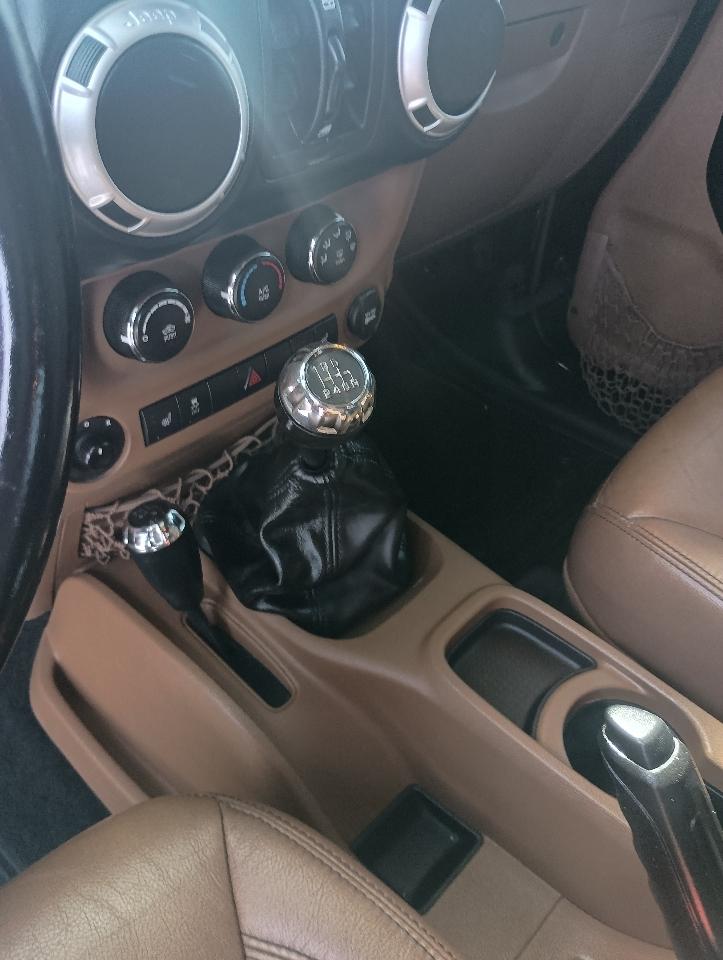 Jeep Wrangler Unlimited 4WD 4dr Sahara 2016