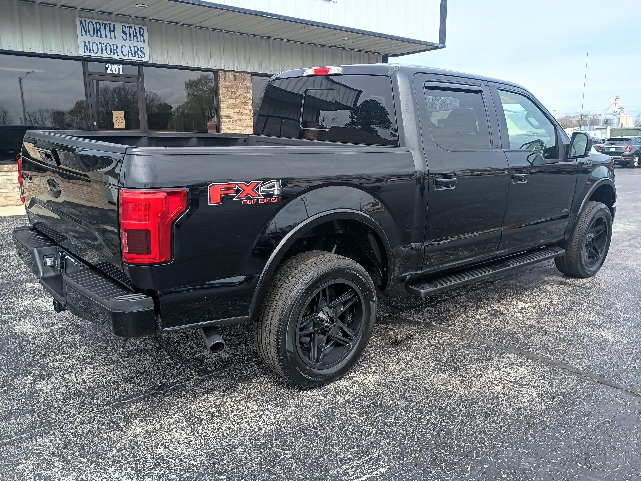 Ford F-150 4WD SuperCrew 145" Lariat 2016