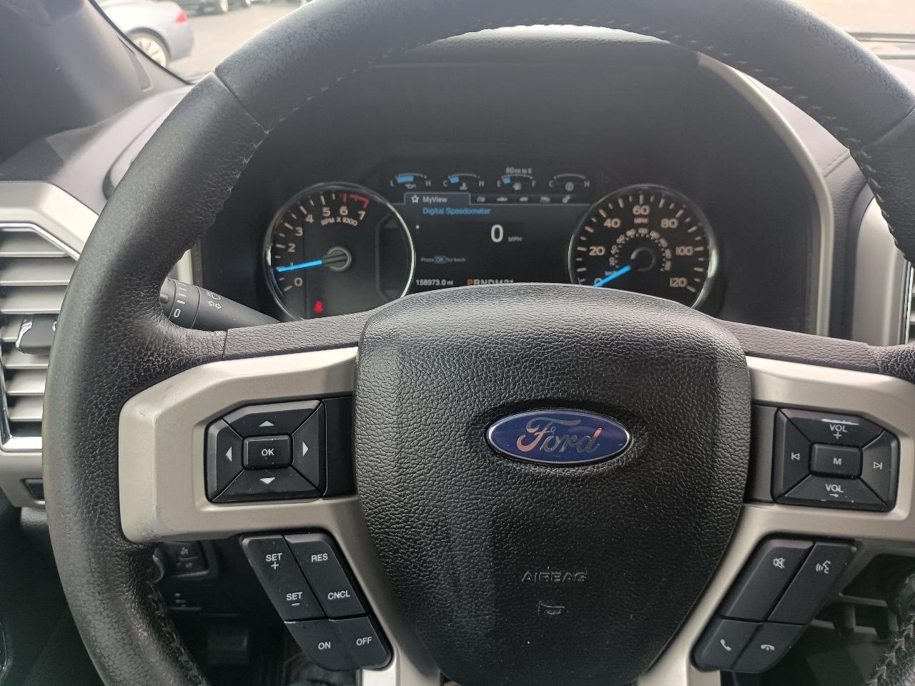 Ford F-150 4WD SuperCrew 145" Lariat 2016