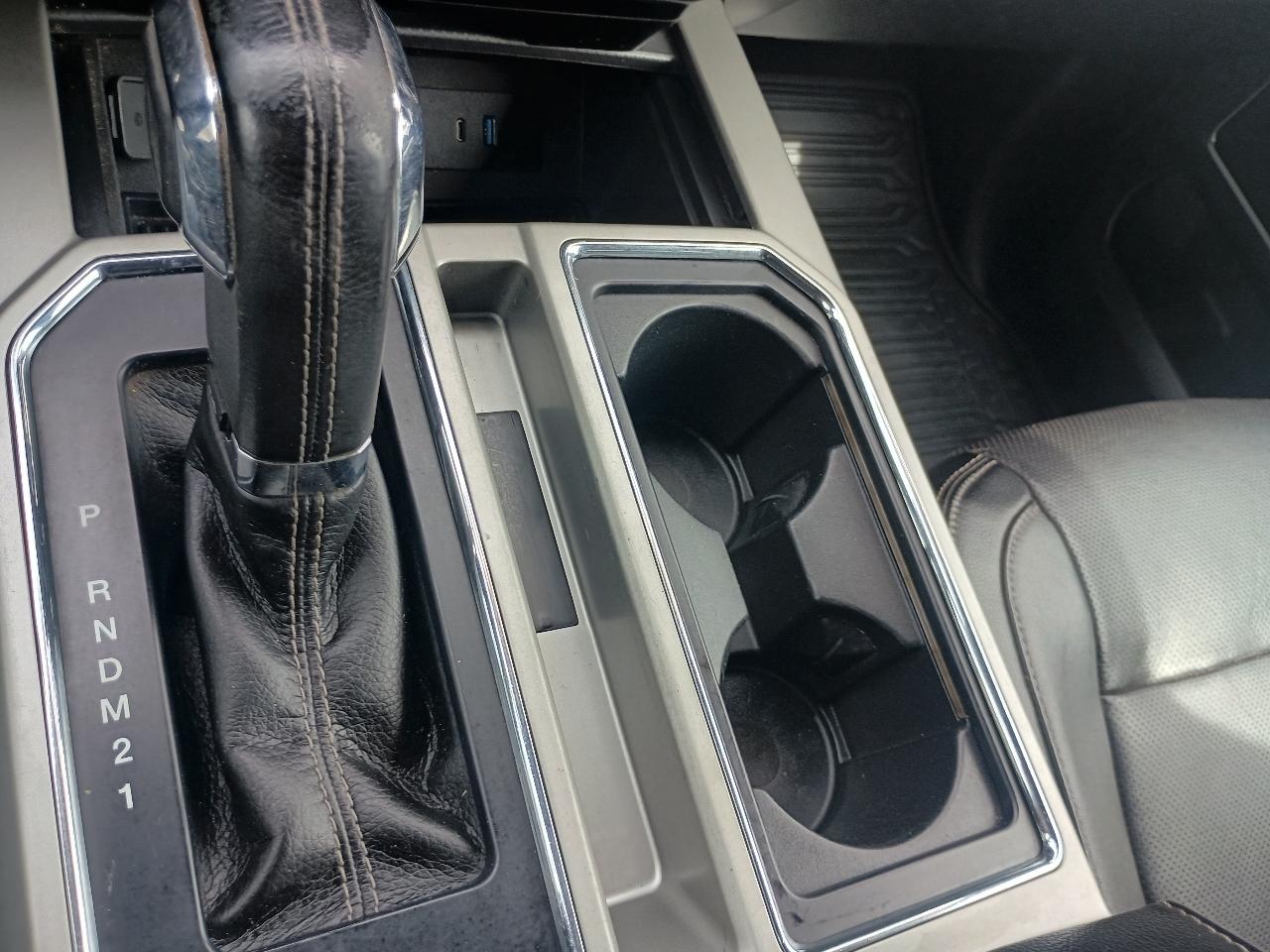 Ford F-150 4WD SuperCrew 145" Lariat 2016