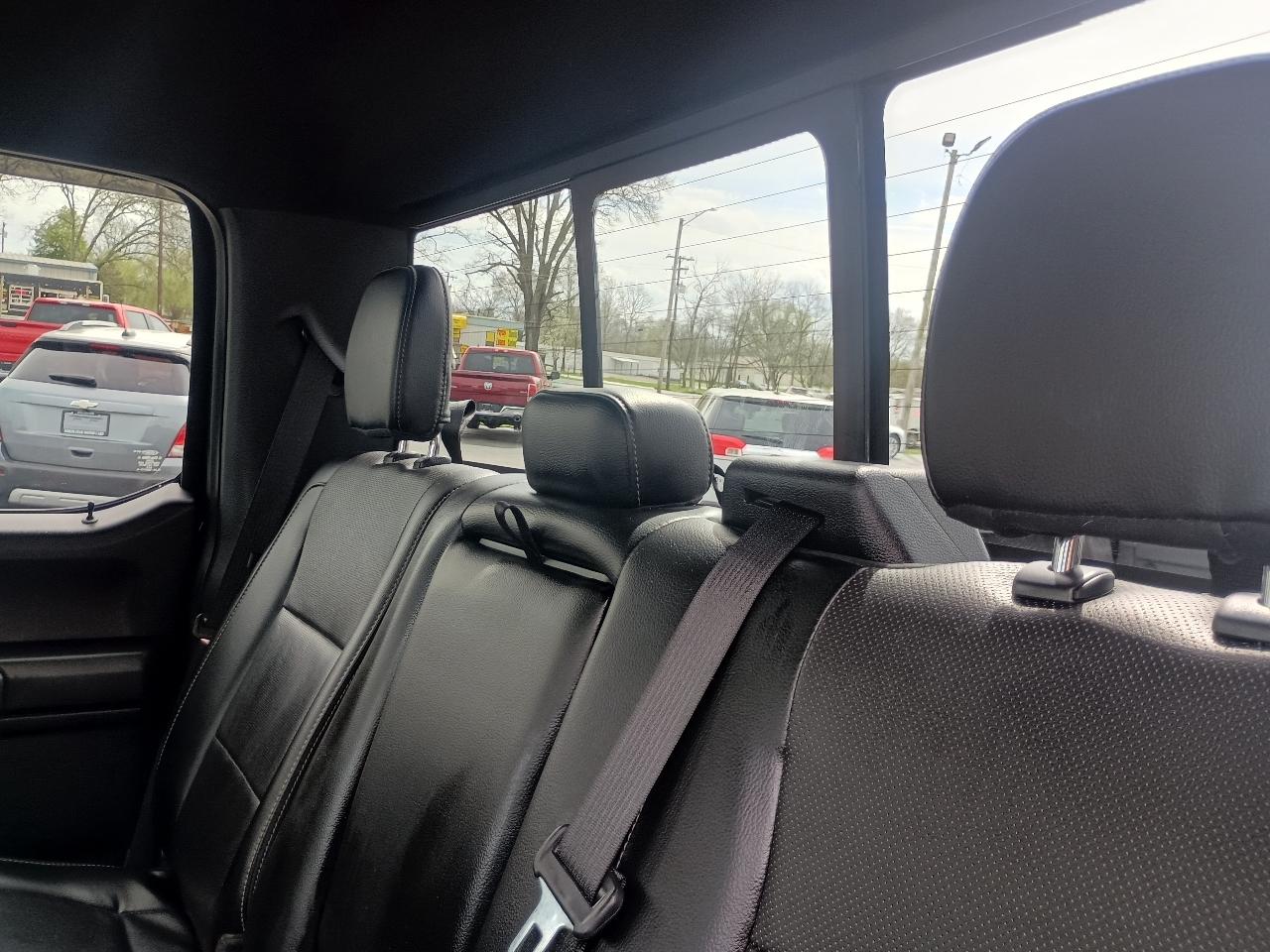 Ford F-150 4WD SuperCrew 145" Lariat 2016