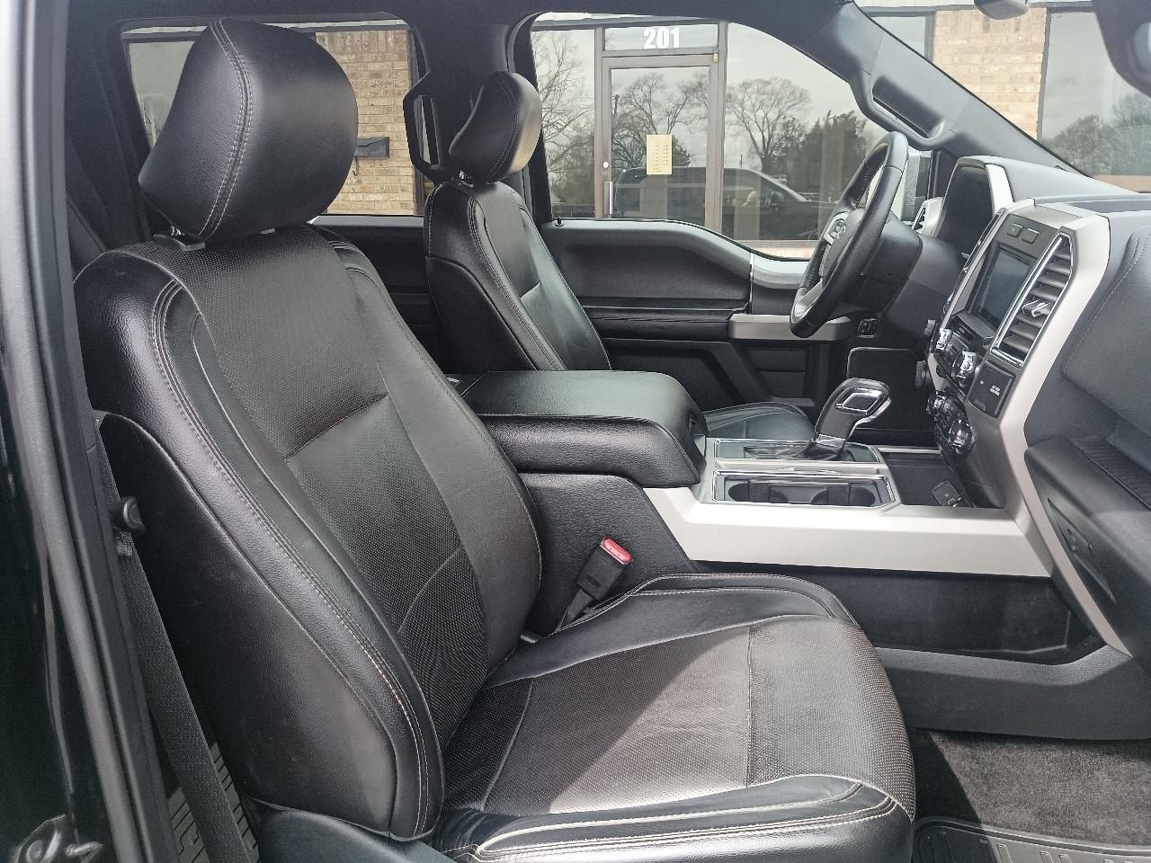 Ford F-150 4WD SuperCrew 145" Lariat 2016