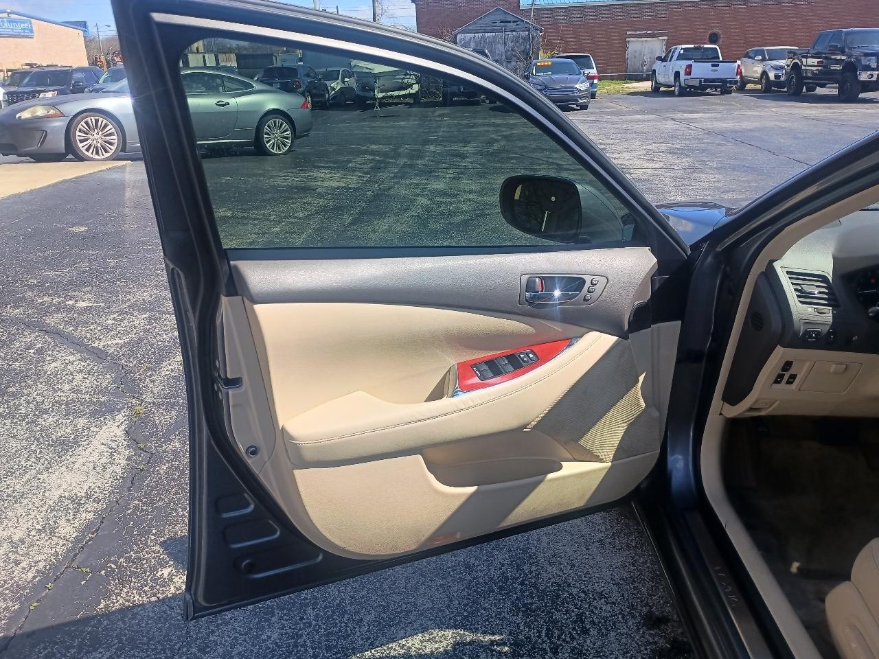 Lexus ES 350 4dr Sdn 2012