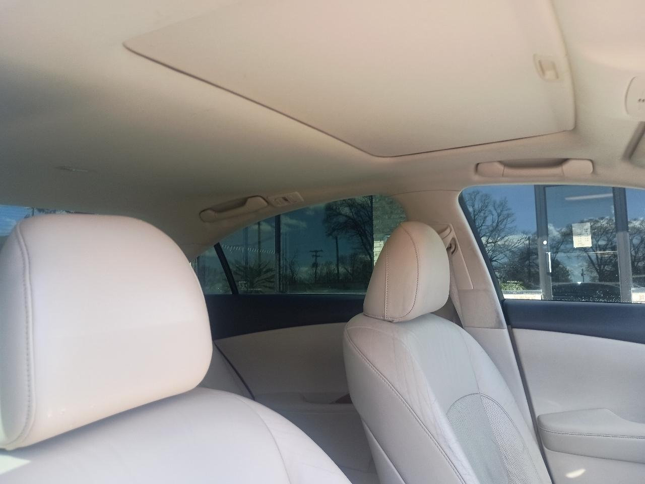 Lexus ES 350 4dr Sdn 2012