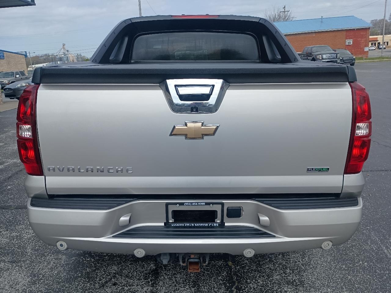 Chevrolet Avalanche 4WD Crew Cab 130" LT w/1LT 2009