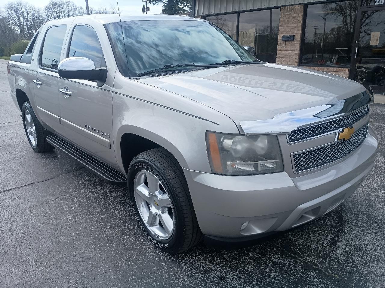 Chevrolet Avalanche 4WD Crew Cab 130" LT w/1LT 2009
