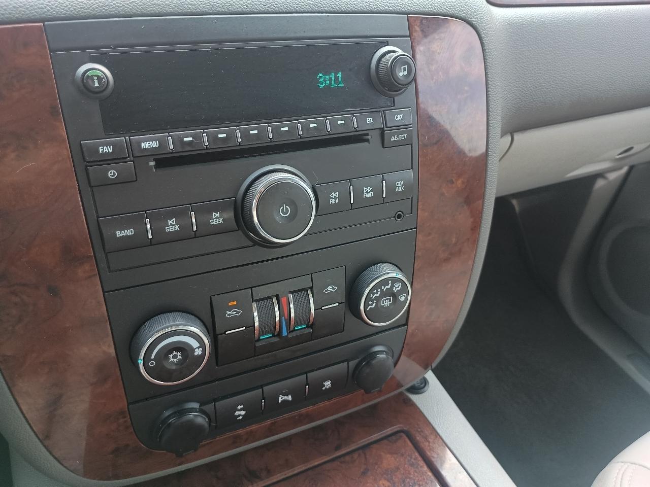 Chevrolet Avalanche 4WD Crew Cab 130" LT w/1LT 2009