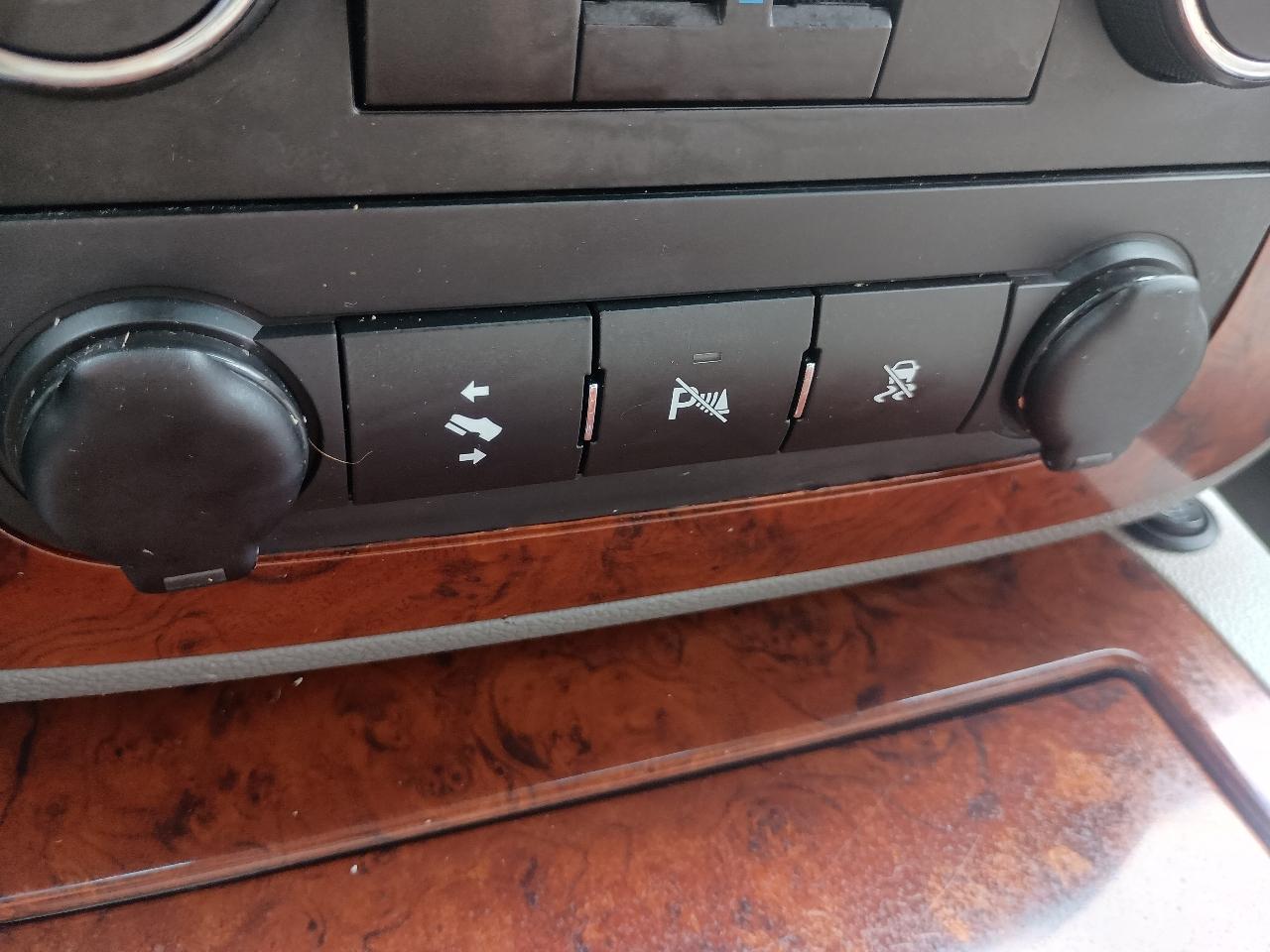 Chevrolet Avalanche 4WD Crew Cab 130" LT w/1LT 2009