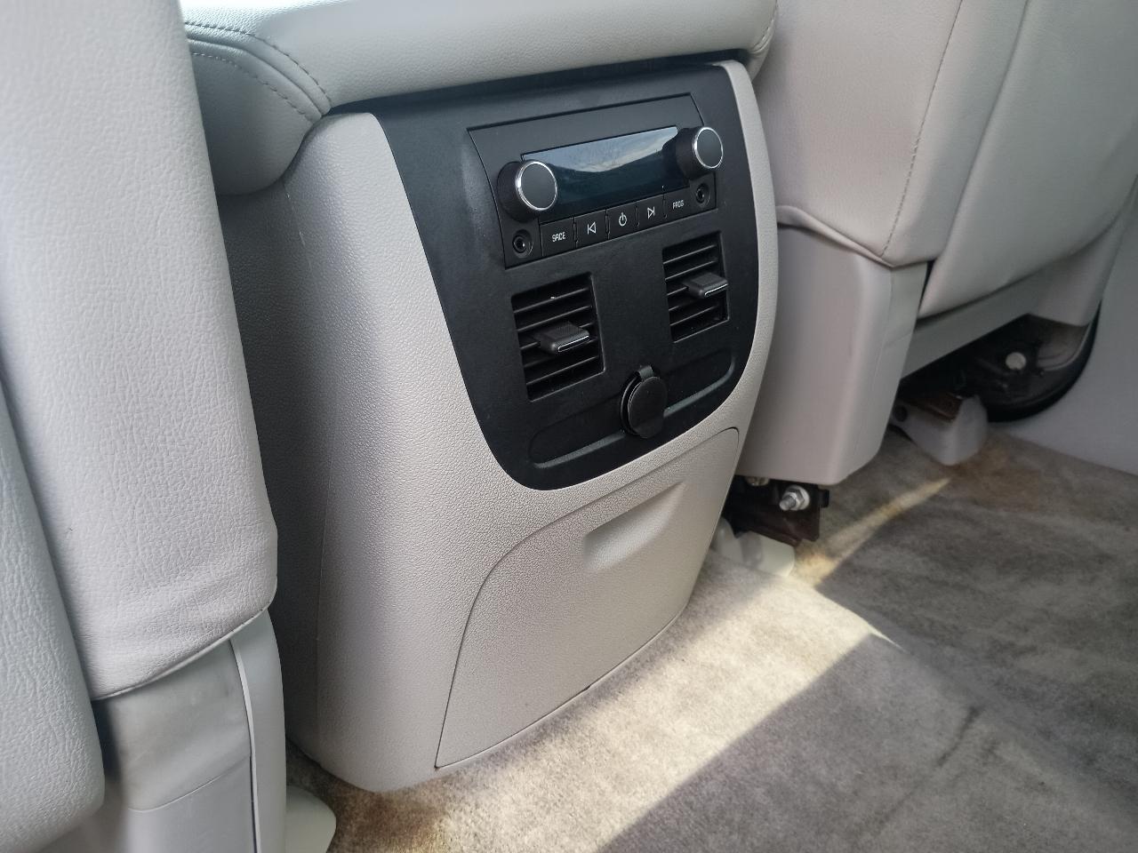 Chevrolet Avalanche 4WD Crew Cab 130" LT w/1LT 2009