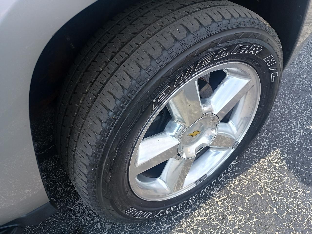 Chevrolet Avalanche 4WD Crew Cab 130" LT w/1LT 2009