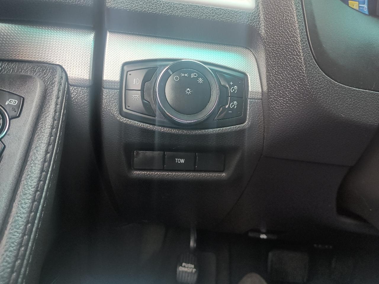 Ford Explorer 4WD 4dr XLT 2013