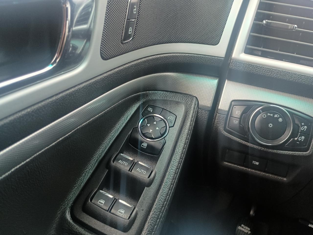 Ford Explorer 4WD 4dr XLT 2013