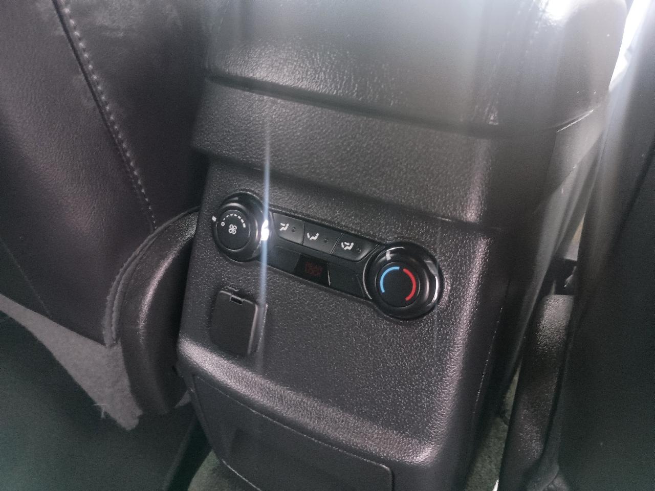 Ford Explorer 4WD 4dr XLT 2013