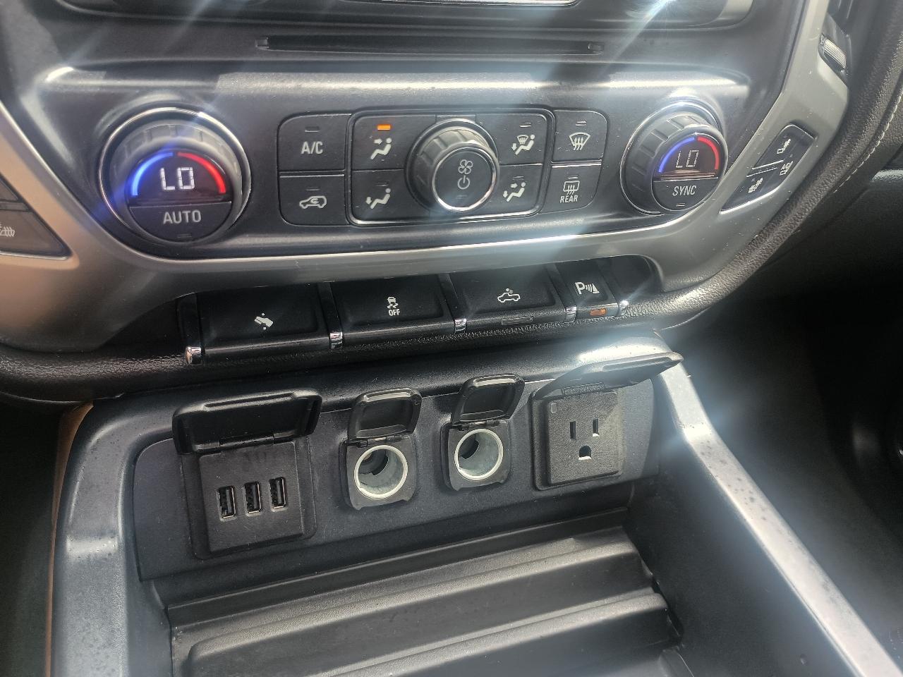 Chevrolet Silverado 2500HD Built After Aug 14 4WD Crew Cab 153.7" LTZ 2015