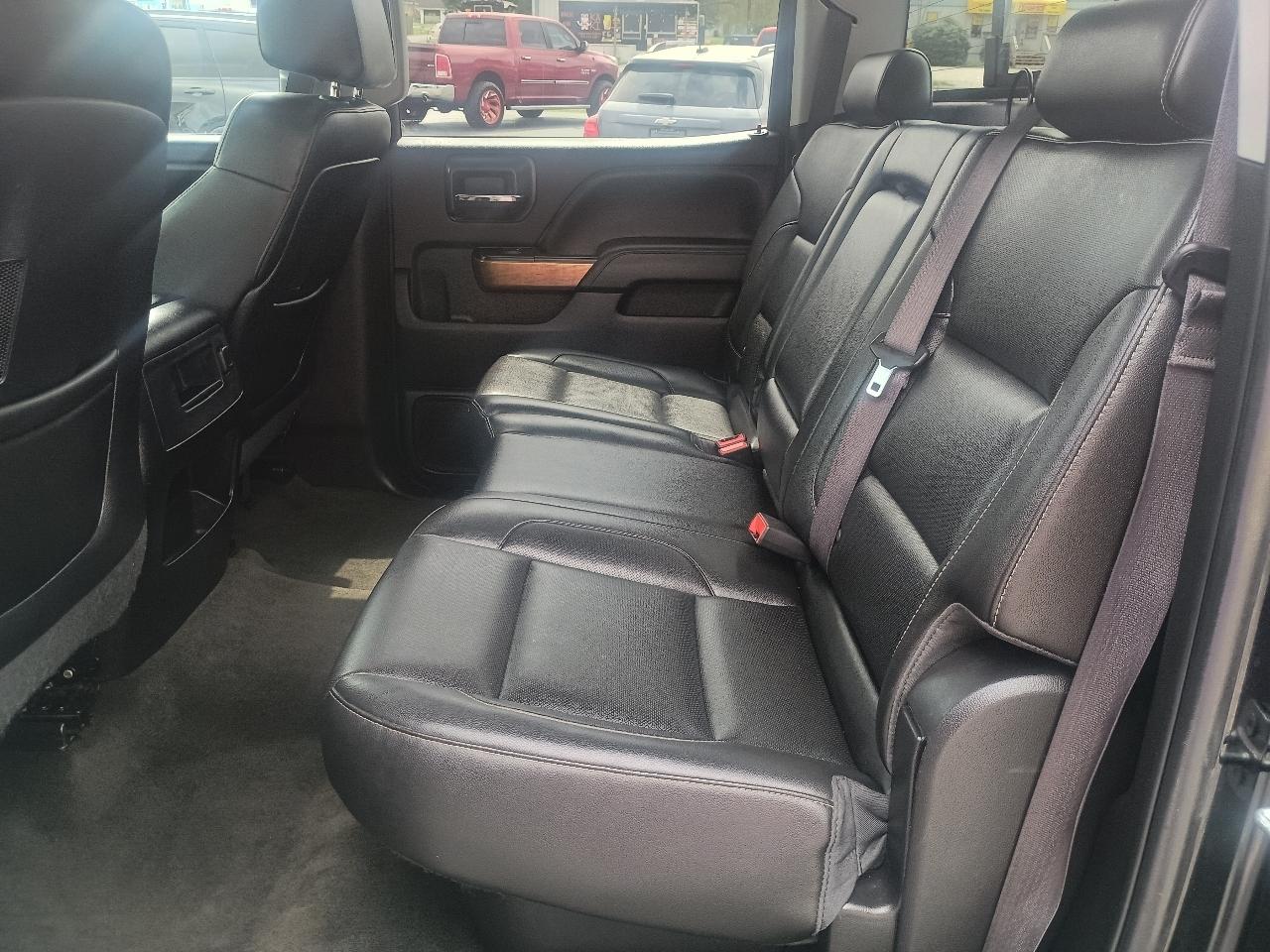 Chevrolet Silverado 2500HD Built After Aug 14 4WD Crew Cab 153.7" LTZ 2015