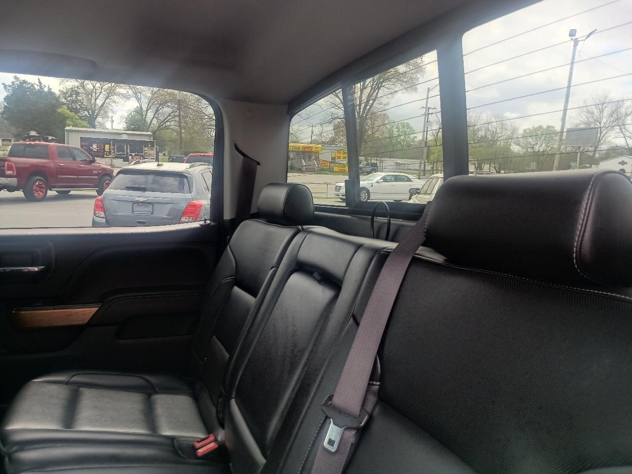 Chevrolet Silverado 2500HD Built After Aug 14 4WD Crew Cab 153.7" LTZ 2015