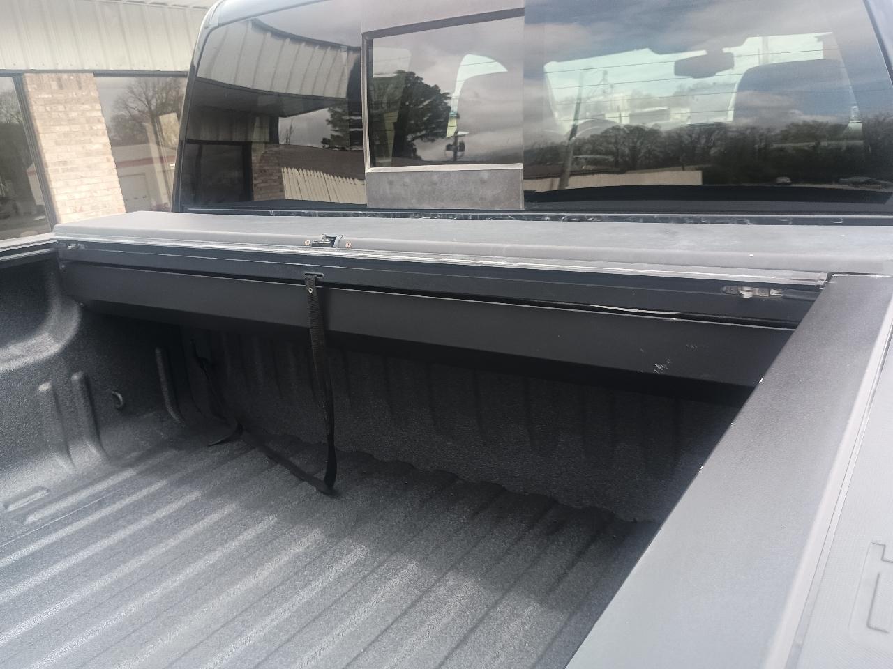 Chevrolet Silverado 2500HD Built After Aug 14 4WD Crew Cab 153.7" LTZ 2015