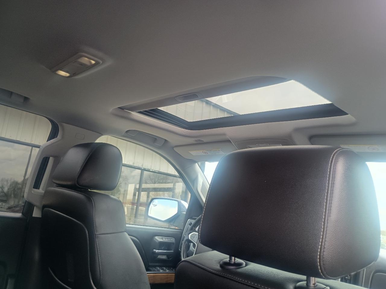 Chevrolet Silverado 2500HD Built After Aug 14 4WD Crew Cab 153.7" LTZ 2015