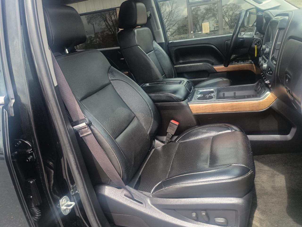 Chevrolet Silverado 2500HD Built After Aug 14 4WD Crew Cab 153.7" LTZ 2015