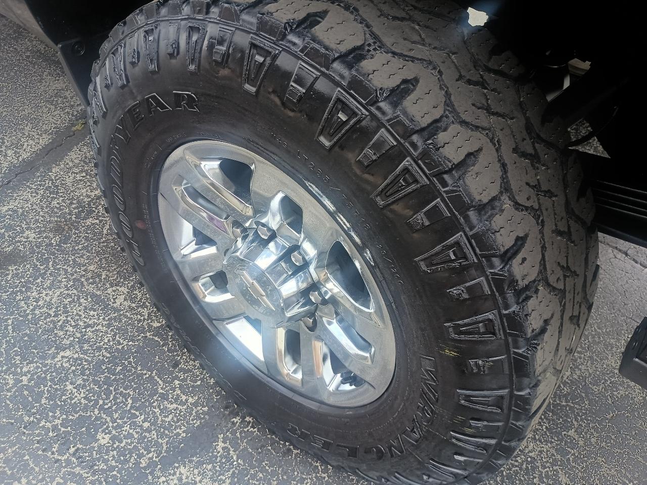 Chevrolet Silverado 2500HD Built After Aug 14 4WD Crew Cab 153.7" LTZ 2015