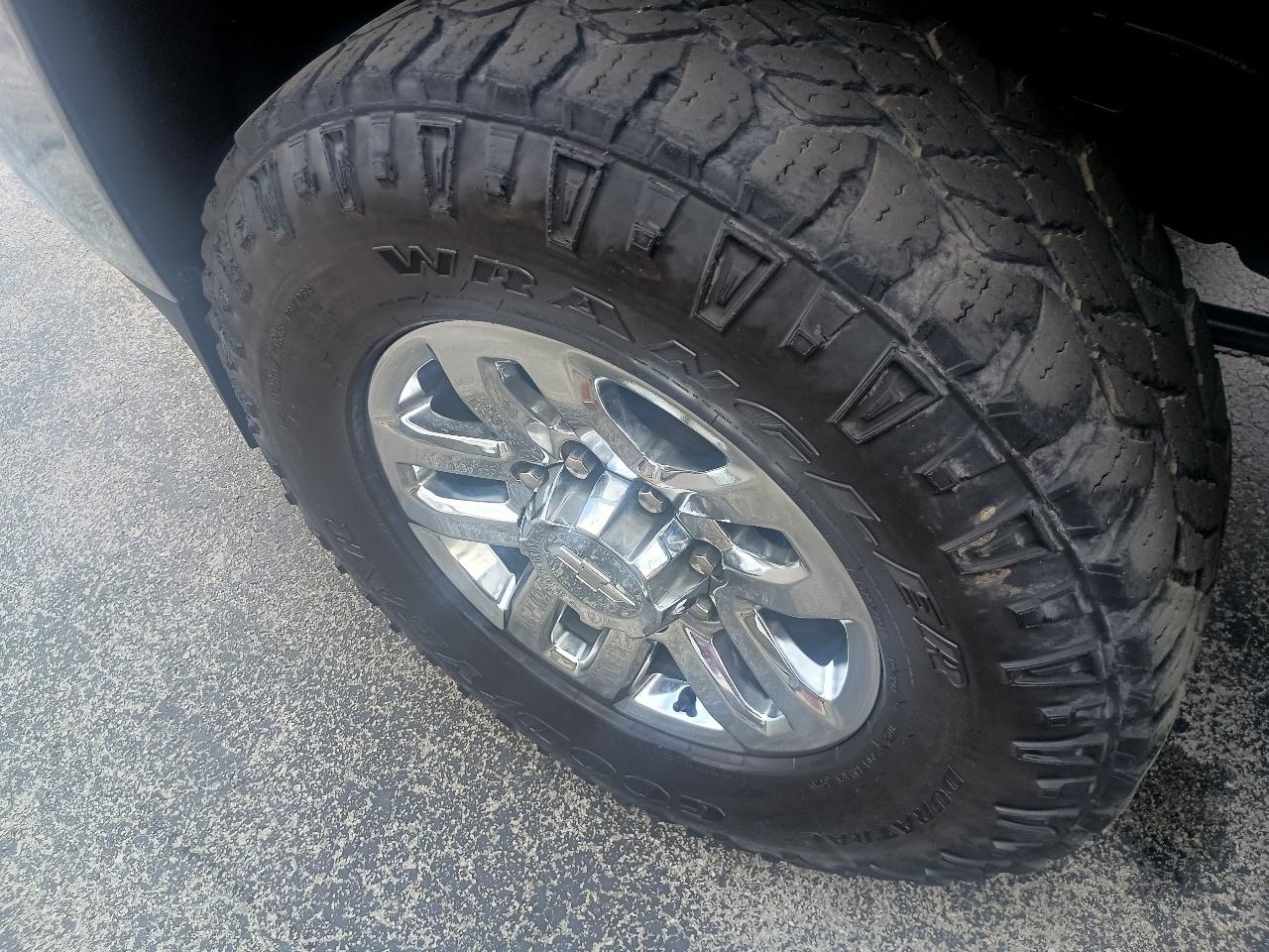 Chevrolet Silverado 2500HD Built After Aug 14 4WD Crew Cab 153.7" LTZ 2015