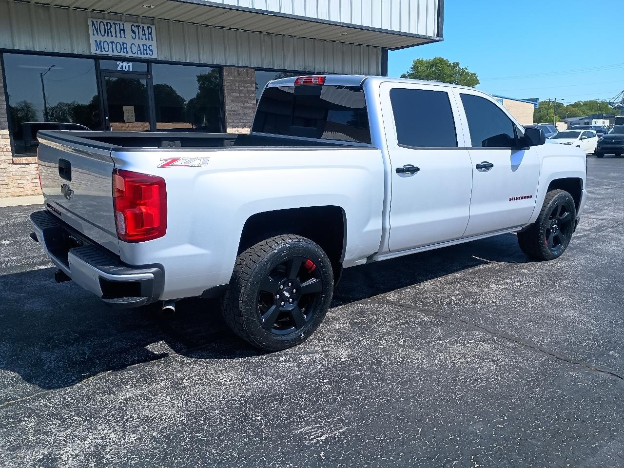 Chevrolet Silverado 1500 4WD Crew Cab 143.5" LTZ w/2LZ 2017