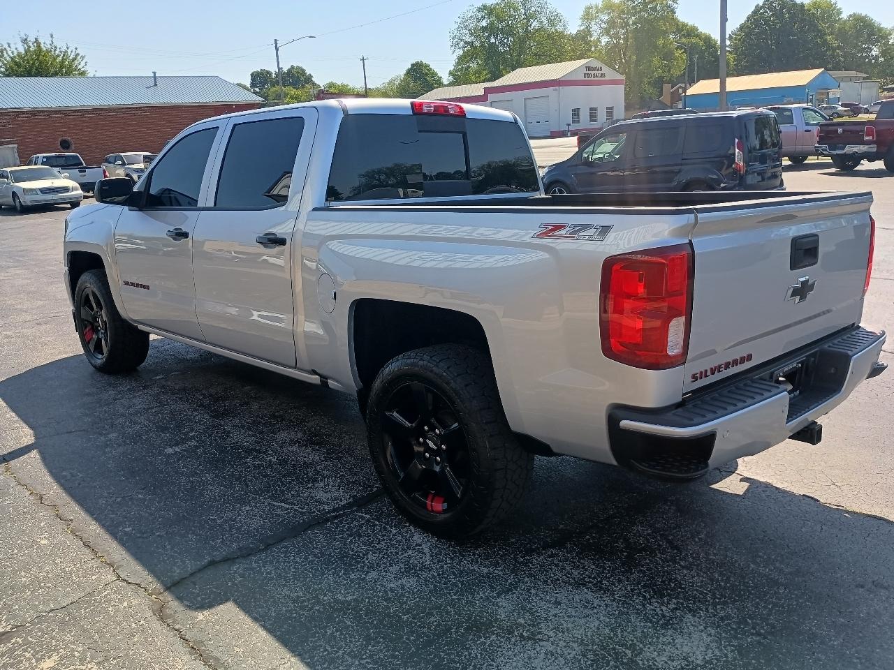 Chevrolet Silverado 1500 4WD Crew Cab 143.5" LTZ w/2LZ 2017