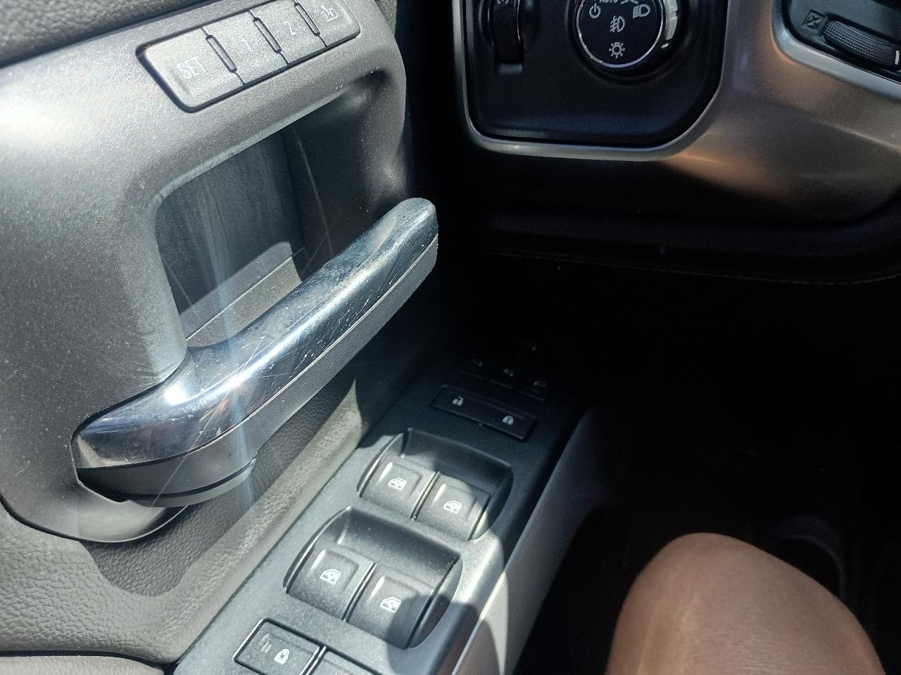 Chevrolet Silverado 1500 4WD Crew Cab 143.5" LTZ w/2LZ 2017