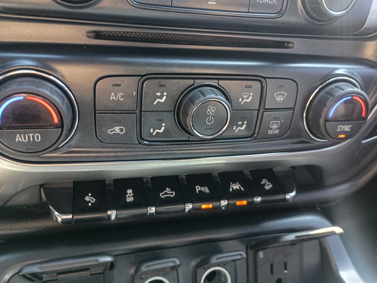 Chevrolet Silverado 1500 4WD Crew Cab 143.5" LTZ w/2LZ 2017