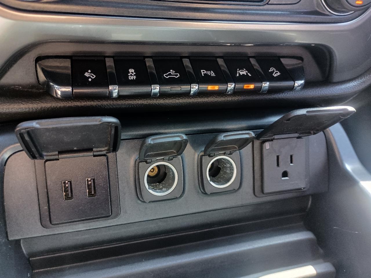 Chevrolet Silverado 1500 4WD Crew Cab 143.5" LTZ w/2LZ 2017