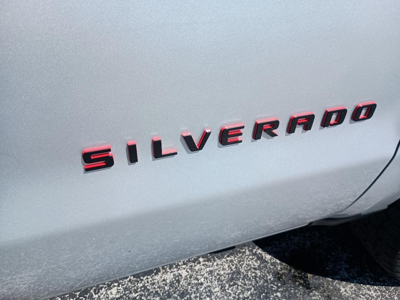 Chevrolet Silverado 1500 4WD Crew Cab 143.5" LTZ w/2LZ 2017