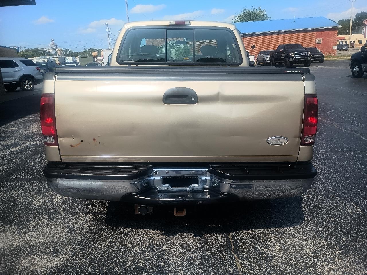 Ford Super Duty F-250 Supercab 142" XLT 2001