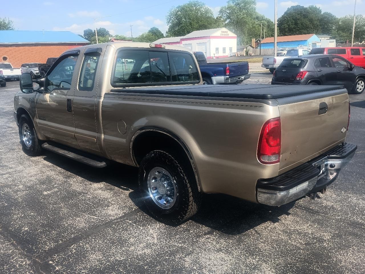 Ford Super Duty F-250 Supercab 142" XLT 2001