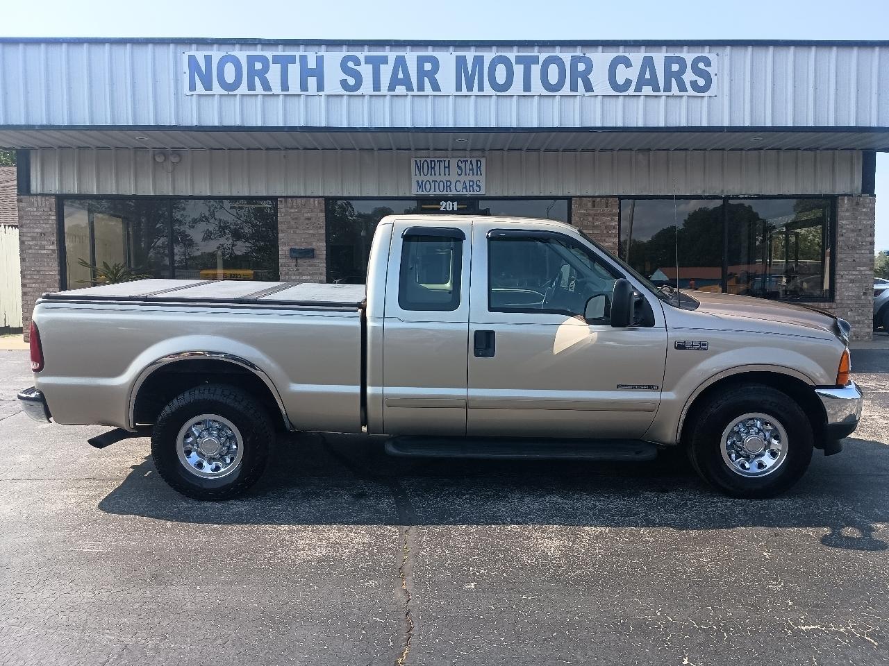 Ford Super Duty F-250 Supercab 142" XLT 2001
