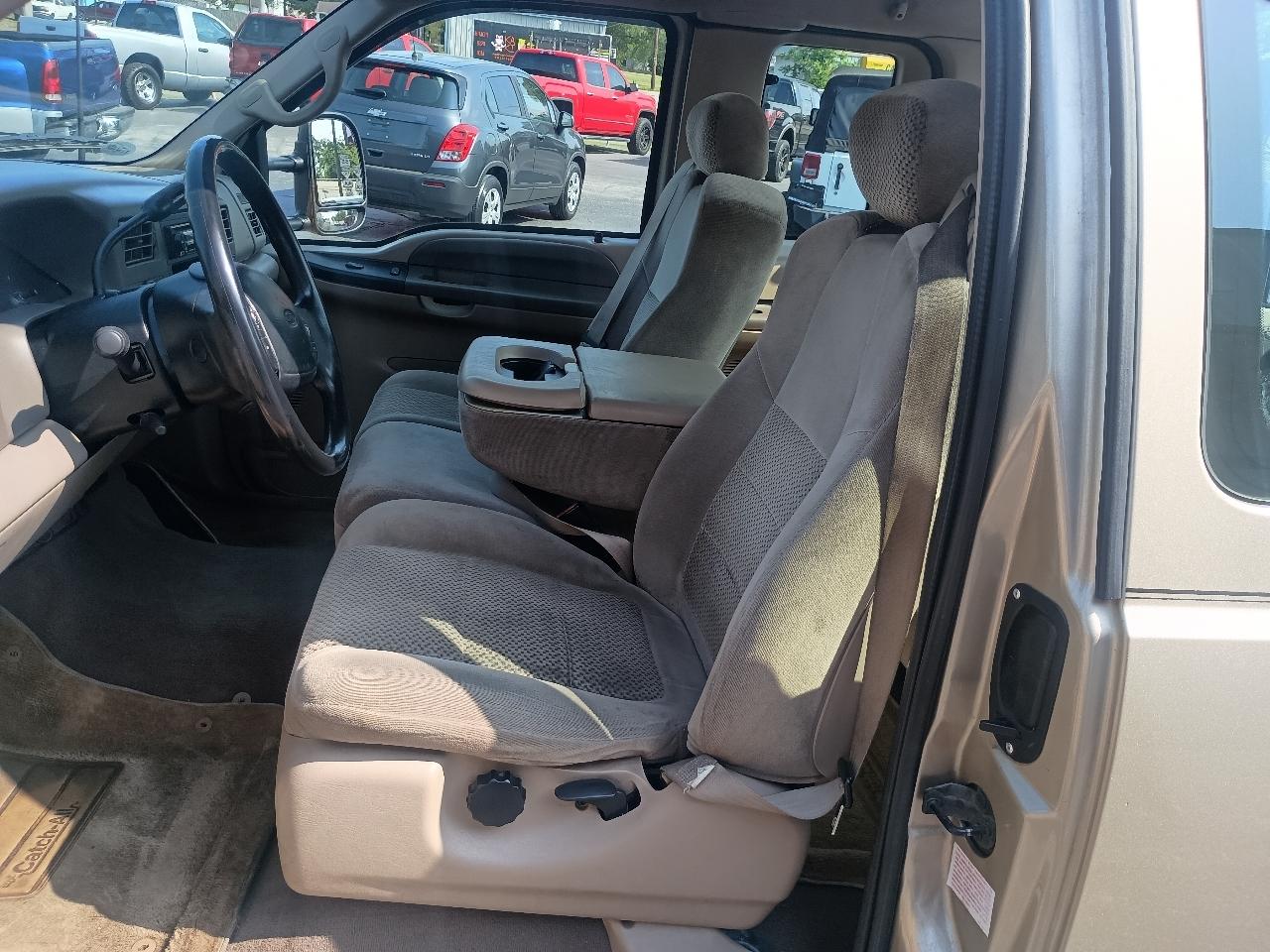 Ford Super Duty F-250 Supercab 142" XLT 2001