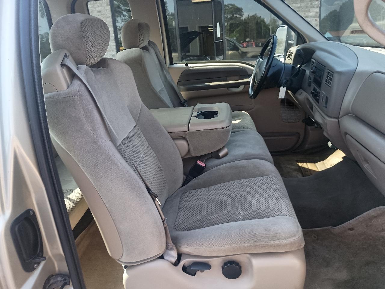 Ford Super Duty F-250 Supercab 142" XLT 2001