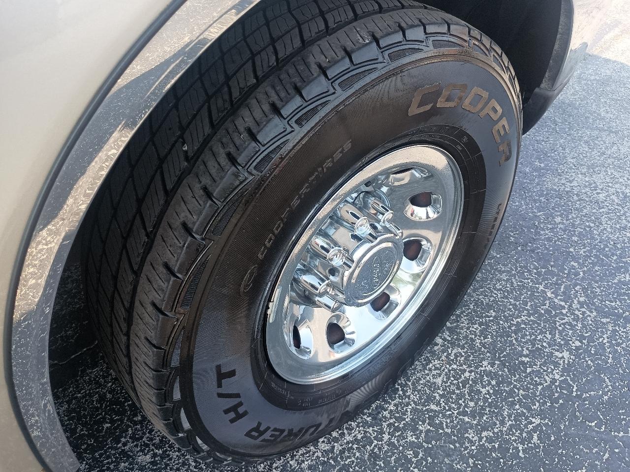 Ford Super Duty F-250 Supercab 142" XLT 2001